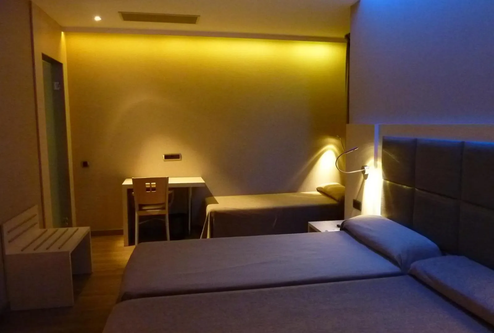 מלון Barcelona House