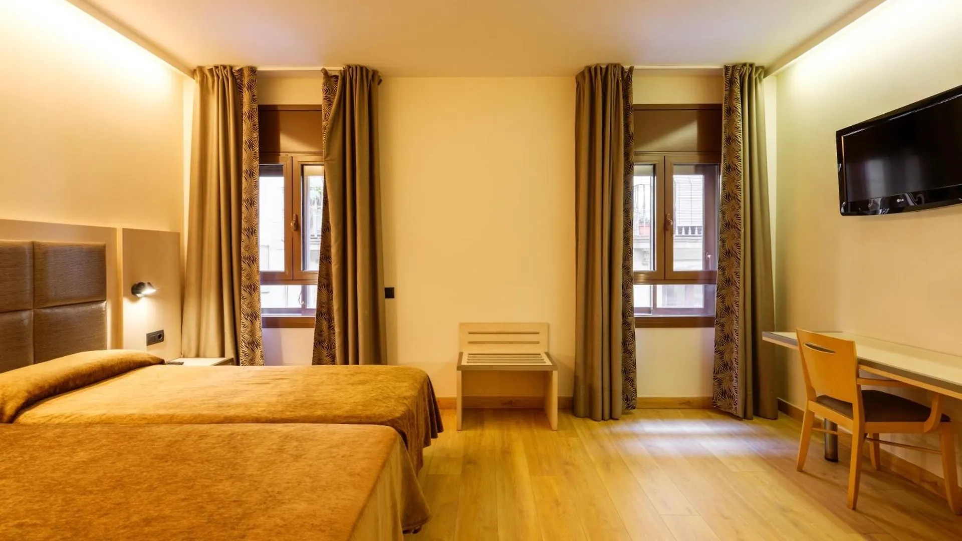 מלון Barcelona House