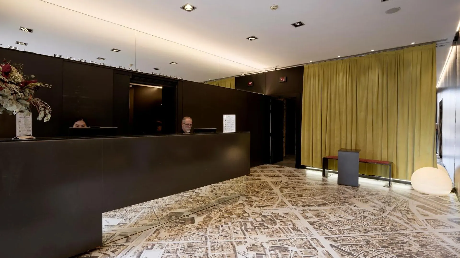 ***  מלון Barcelona House ספרד