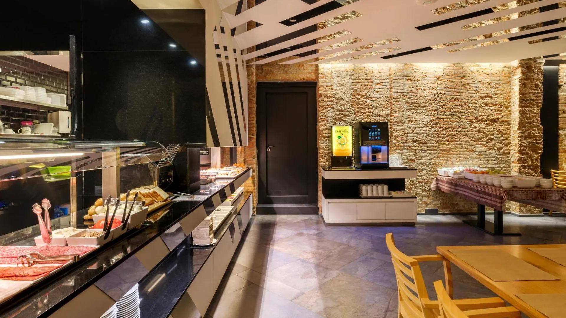 מלון Barcelona House