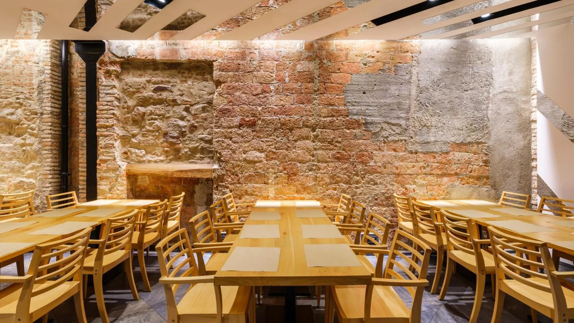 מלון Barcelona House